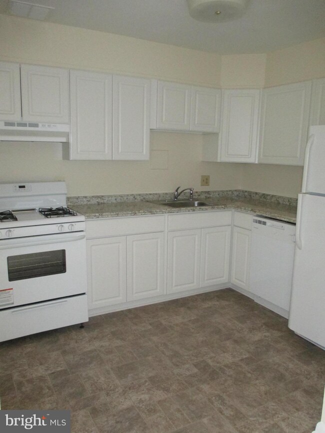 unlisted-address, Alexandria, VA 22314 - photo 7