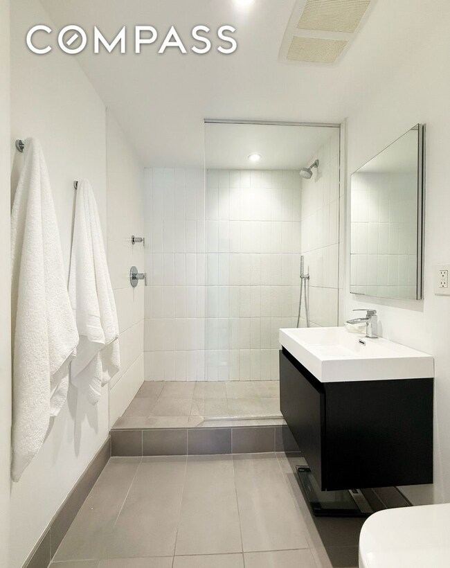 Shore Towers Condominiums unit 3, Astoria, NY 11102 - photo 6