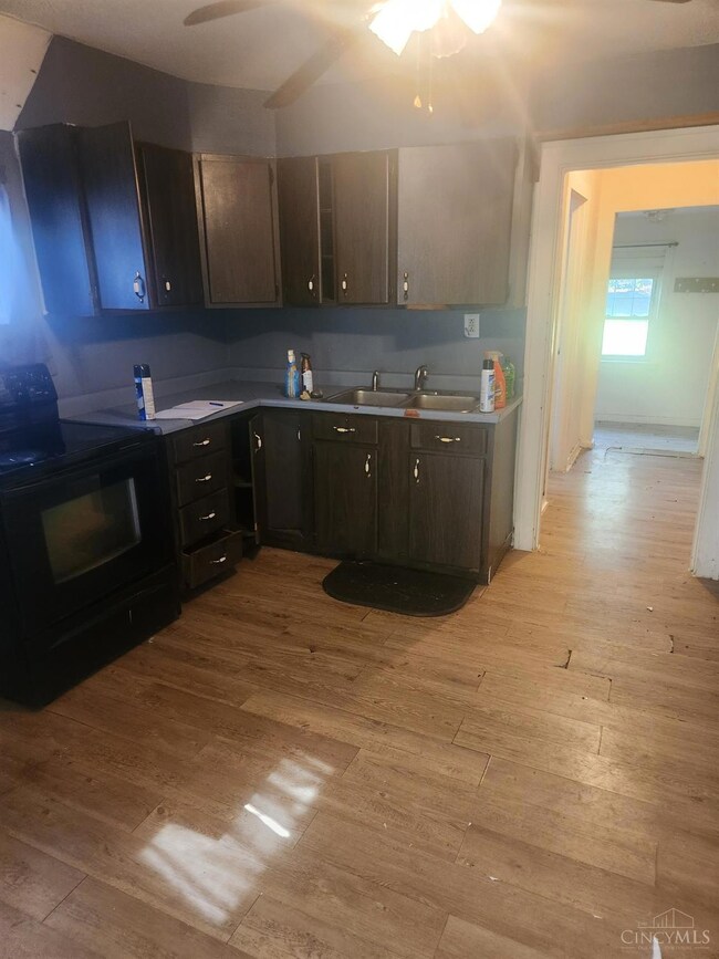 2208 Highland St, Middletown, OH 45044 - photo 7