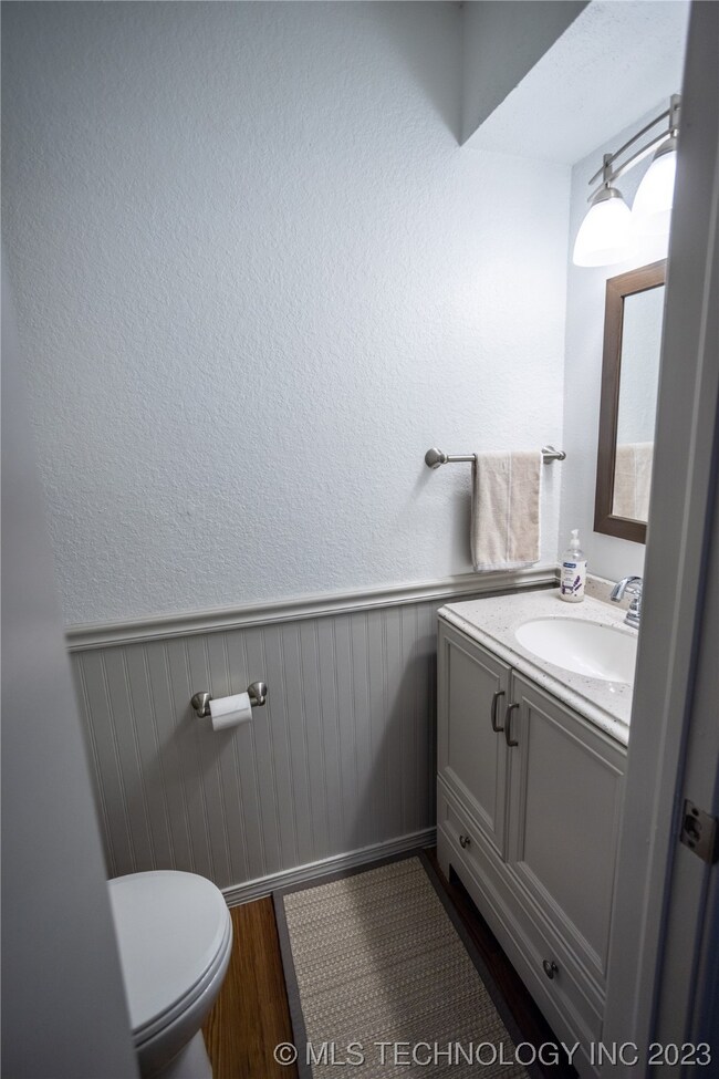 Half bath (downstairs)