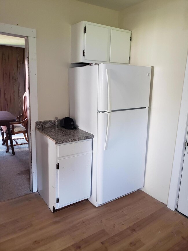 32 Otis St, Livermore Falls, ME 04254 - photo 7