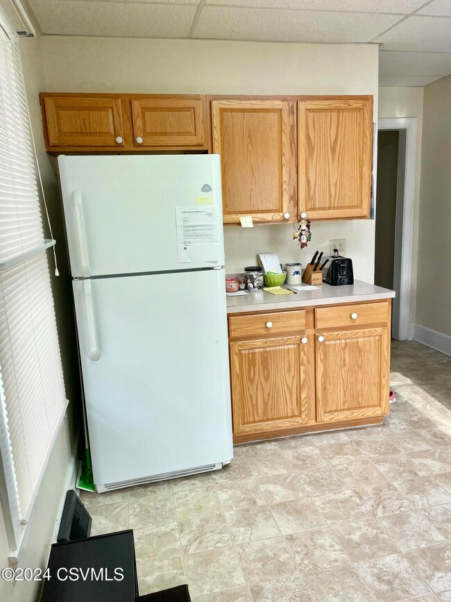 570 Hepburn St unit 572, Milton, PA 17847 - photo 6