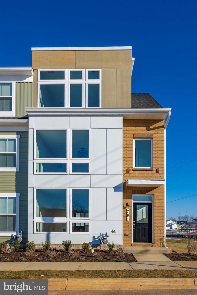 406 Waverley Dr, Frederick, MD 21702 - photo 5