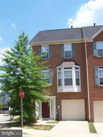 9121 Aventon Ct, Lorton, VA 22079 - photo 2