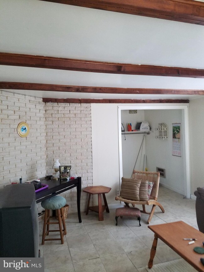 107 E 11th Ave, Ranson, WV 25438 - photo 2