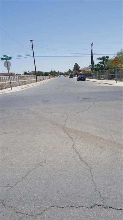 8039 Gilbert Dr, El Paso, TX 79907 - photo 5