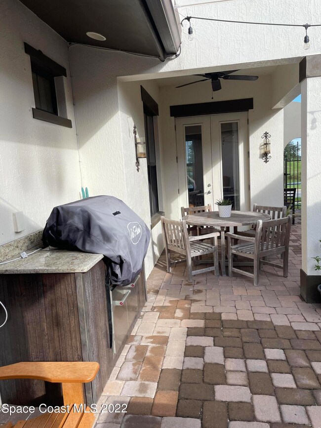 Outdoor Kitchen