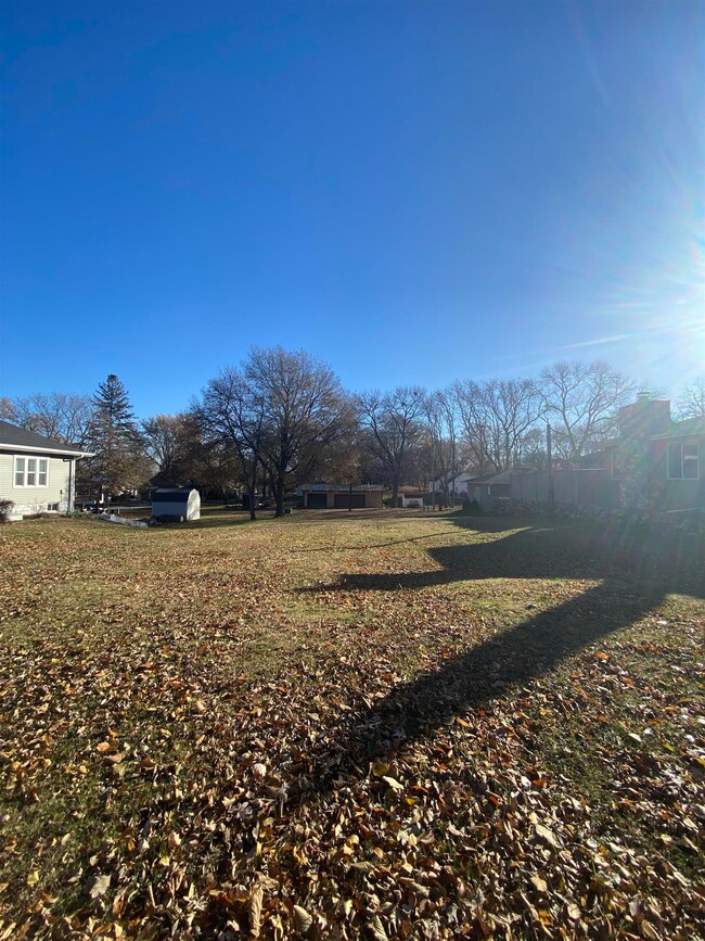 1309 Hill Ave, Spirit Lake, IA 51360 - photo 2