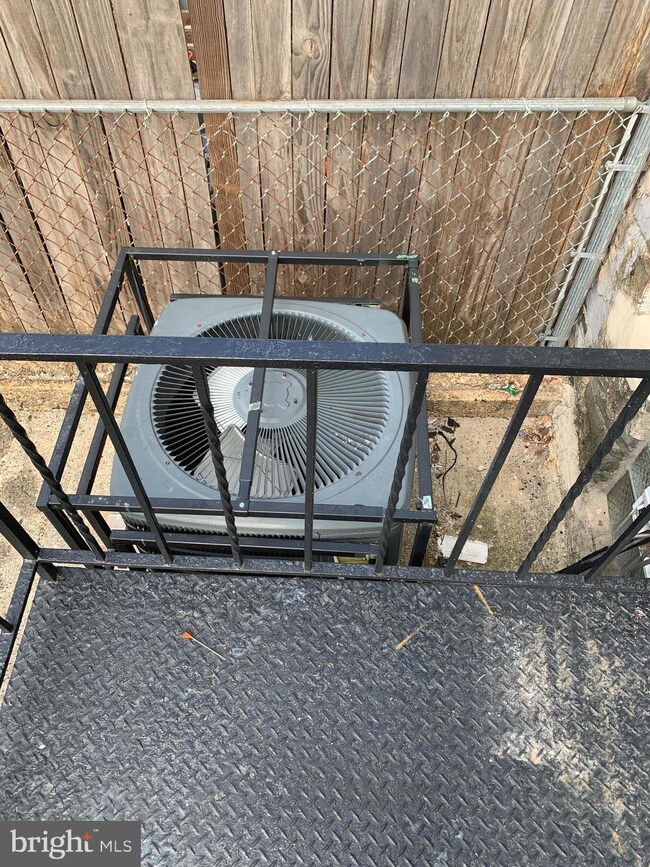 420 N Loudon Ave, Baltimore, MD 21229 - photo 4