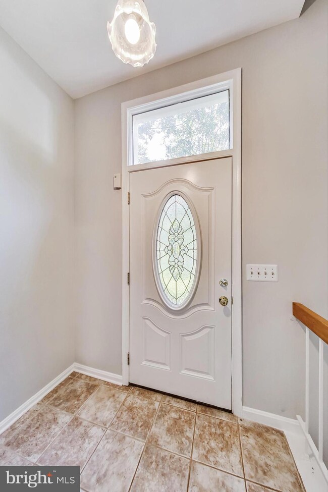 3302 Buckeye Ln, Fairfax, VA 22033 - photo 4