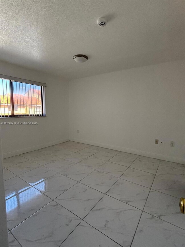 2740 W 61st St unit 204, Hialeah, FL 33016 - photo 7