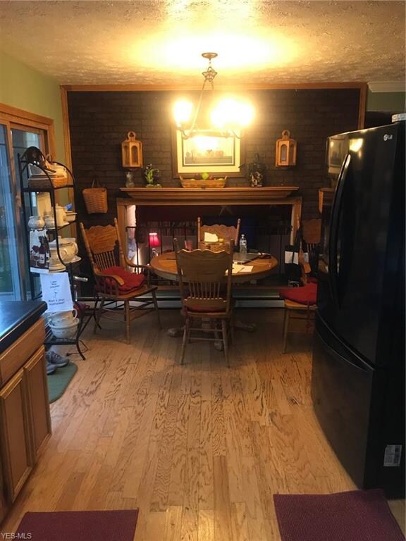 805 Kenilworth Ave, Sheffield Lake, OH 44054 - photo 3