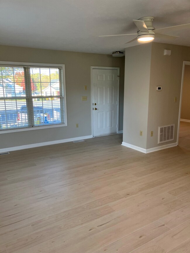 2000 Mosley St unit B, Waynesboro, VA 22980 - photo 4