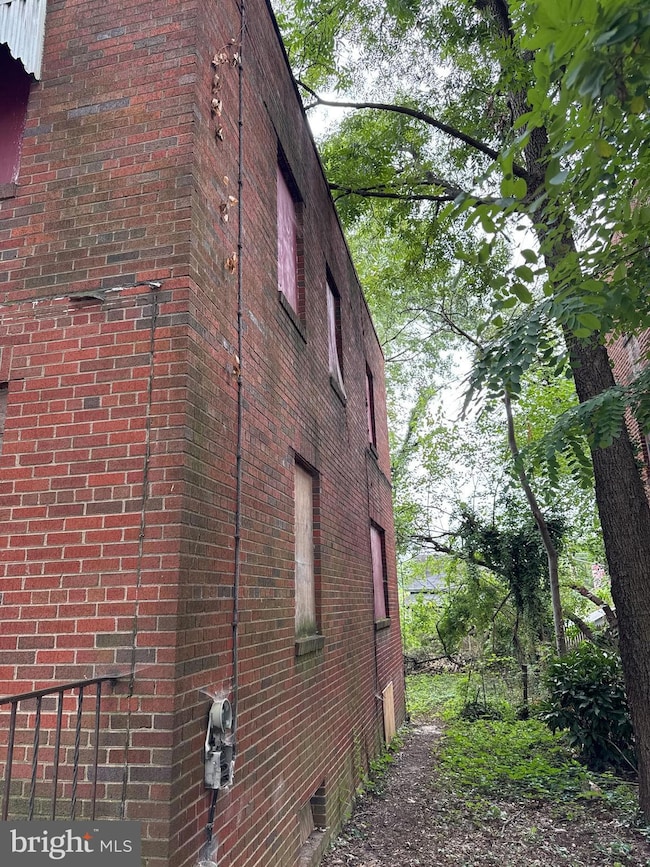 715 31st St SE, Washington, DC 20019 - photo 5