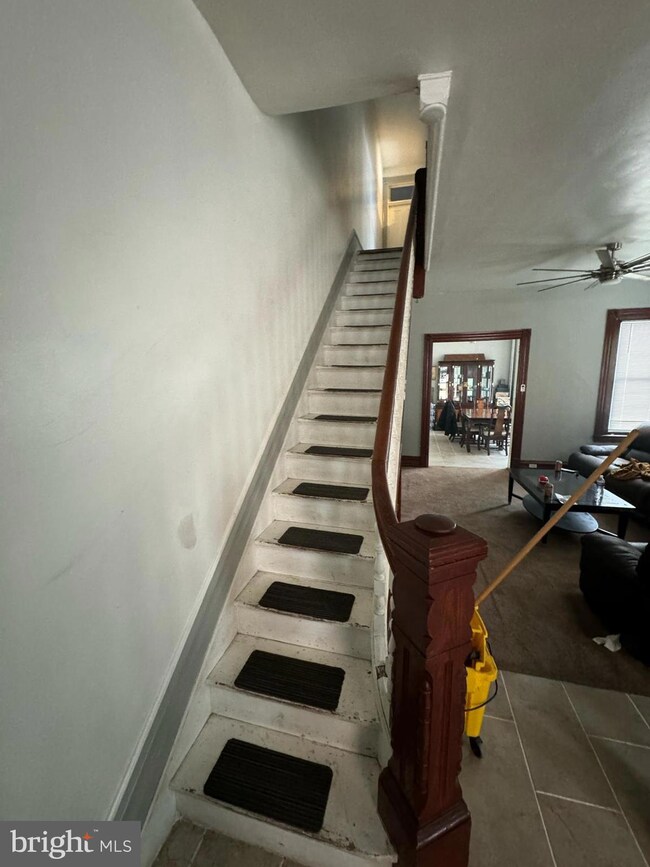 217 Douglass St, Reading, PA 19601 - photo 4