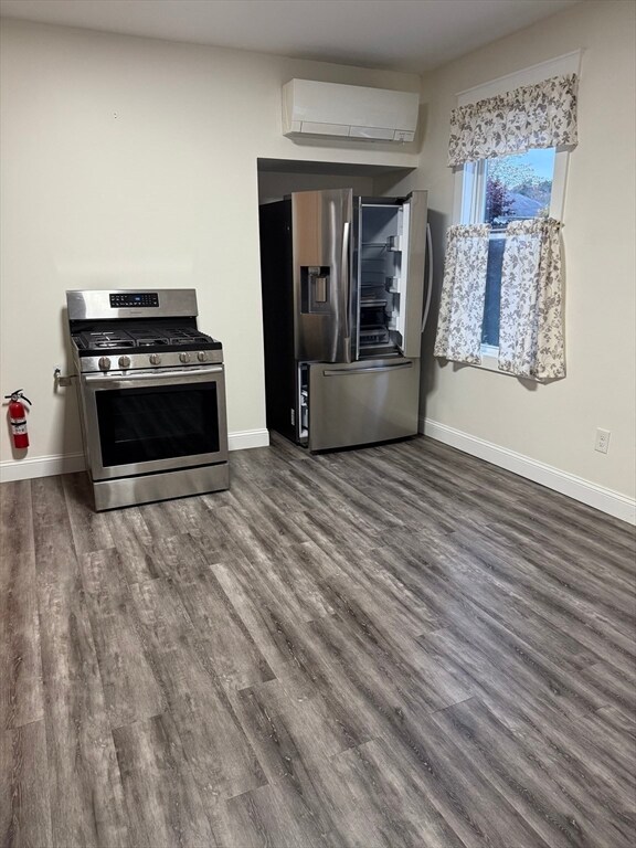 97 Courtland St unit 2, Worcester, MA 01602 - photo 2