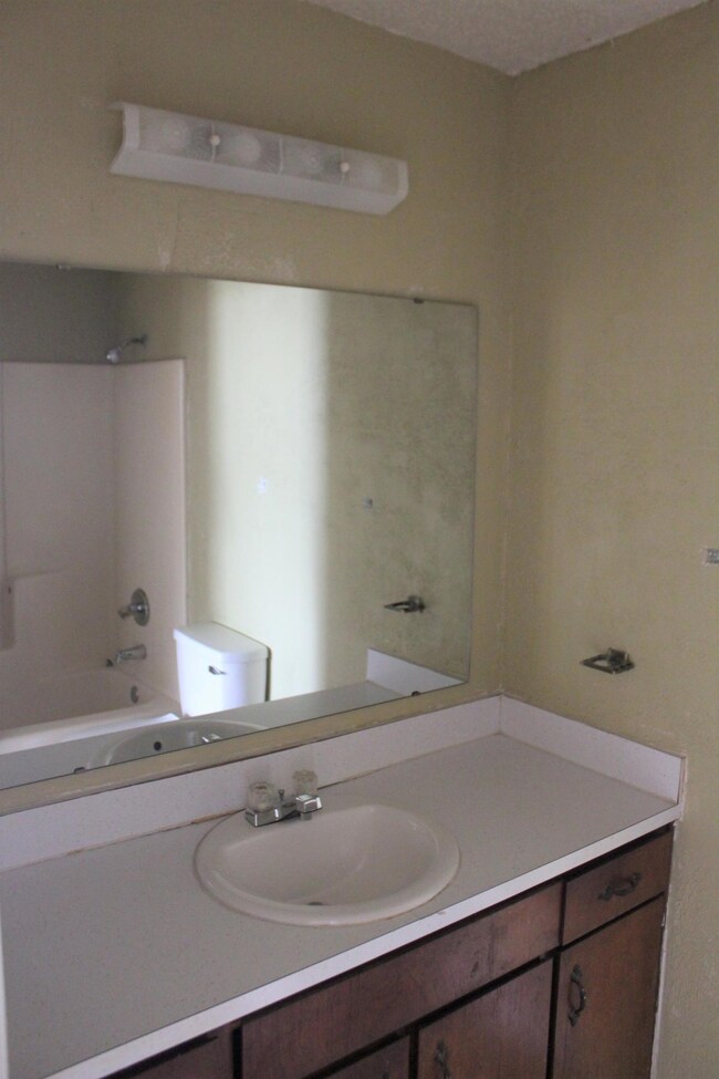 1925 Esplanade St unit A, Navarre, FL 32566 - photo 6