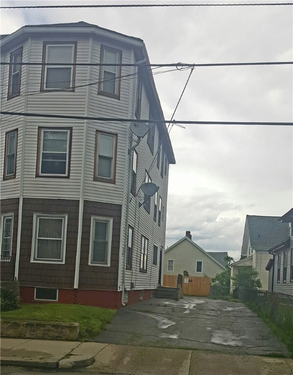 321 2nd Ave, Woonsocket, RI 02895 - photo 3