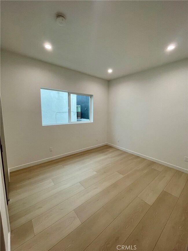 611 W 41st Place unit 1/2, Los Angeles, CA 90037 - photo 4