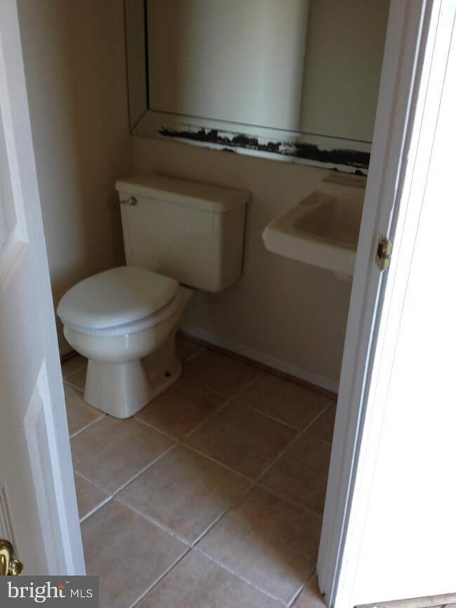 203 Essex St, Stafford, VA 22554 - photo 6