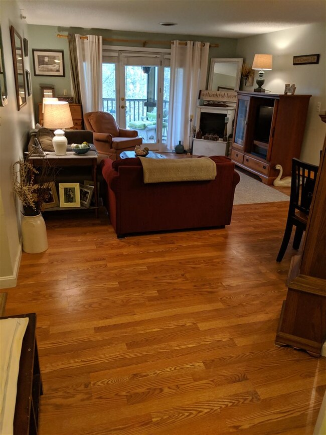 11 Bartemus Trail unit U203, Nashua, NH 03063 - photo 6