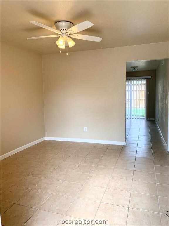 1608 Mossglenn Cir, College Station, TX 77840 - photo 2