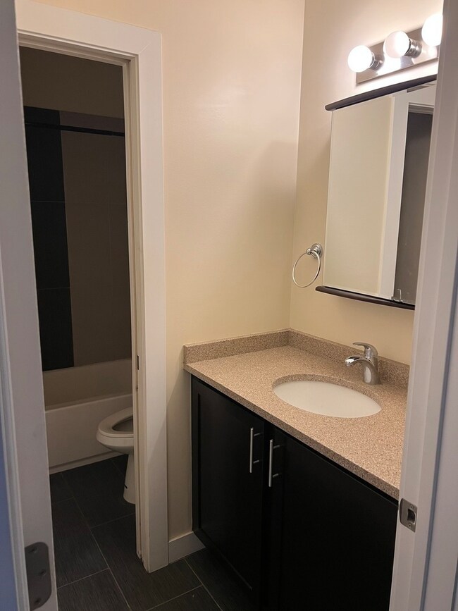 2247 W Thomas St unit 1F, Chicago, IL 60622 - photo 4