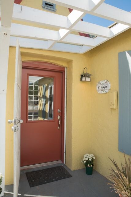 1446 E. Brill-Entrance
