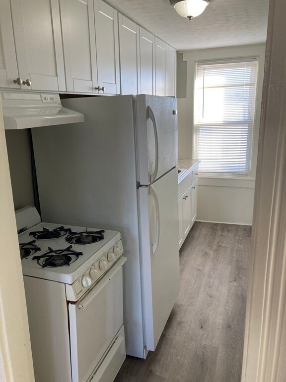 94 Snell St unit 2E, Fall River, MA 02721 - photo 7