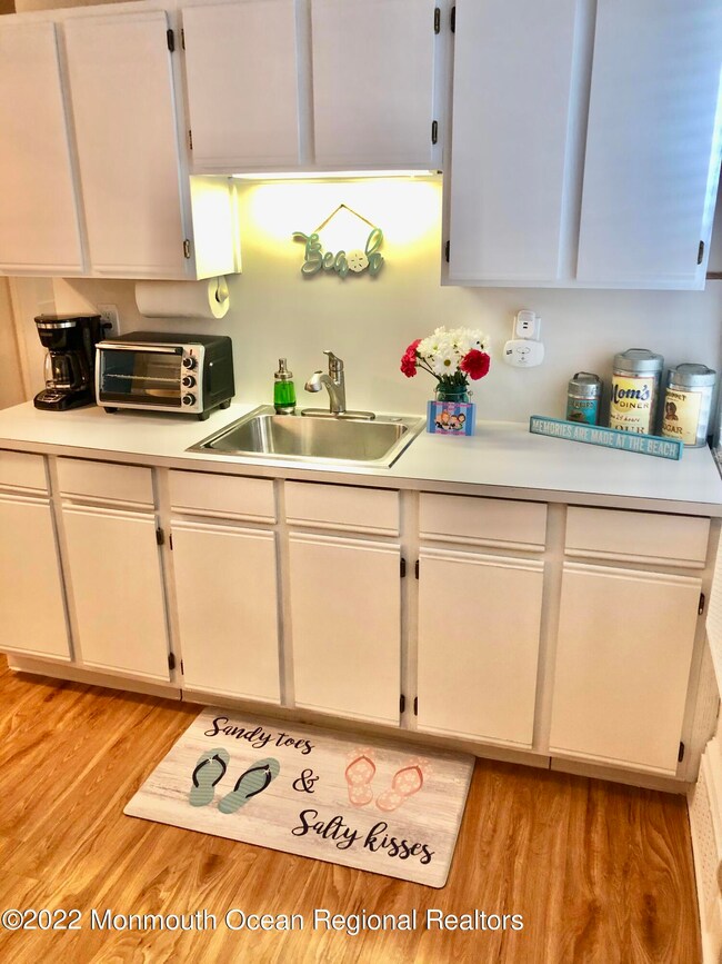 2 Via Ripa unit 2 - JULY, Sea Bright, NJ 07760 - photo 3