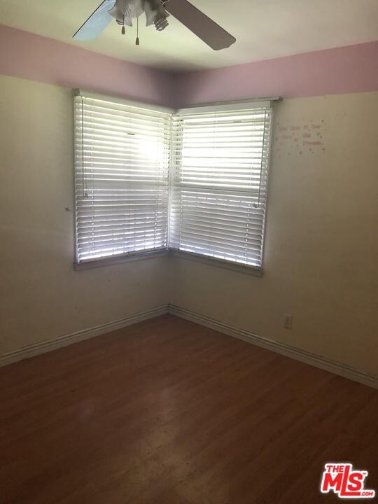 935 E 119th St, Los Angeles, CA 90059 - photo 4