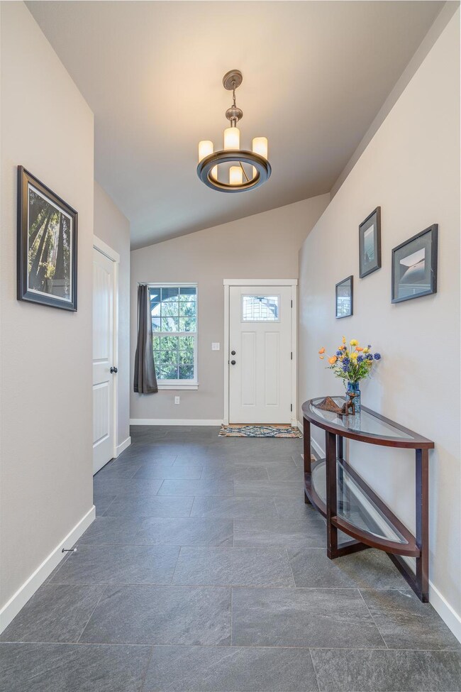 20018 SW Voltera Place, Bend, OR 97702 - photo 5