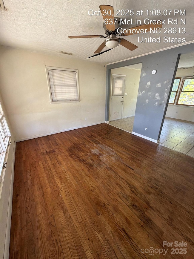 637 N McLin Creek Rd, Conover, NC 28613 - photo 5