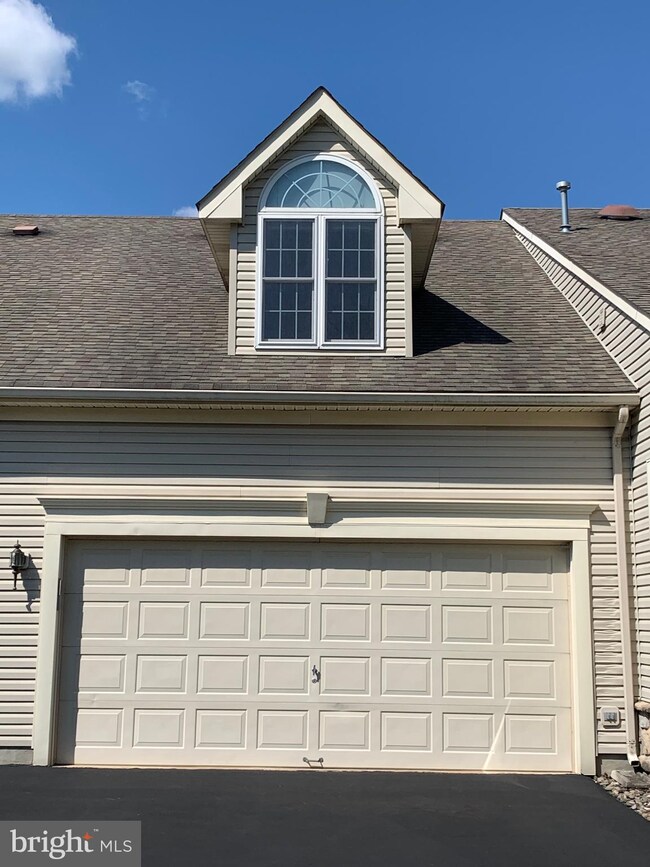 936 Daylily Dr unit V171, Langhorne, PA 19047 - photo 5