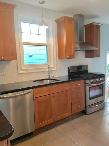 57 Brewster St, Providence, RI 02906 - photo 5