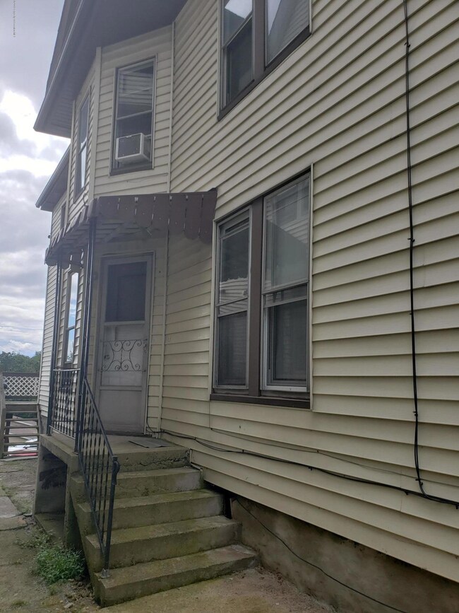 123 William St, Pittston, PA 18640 - photo 6