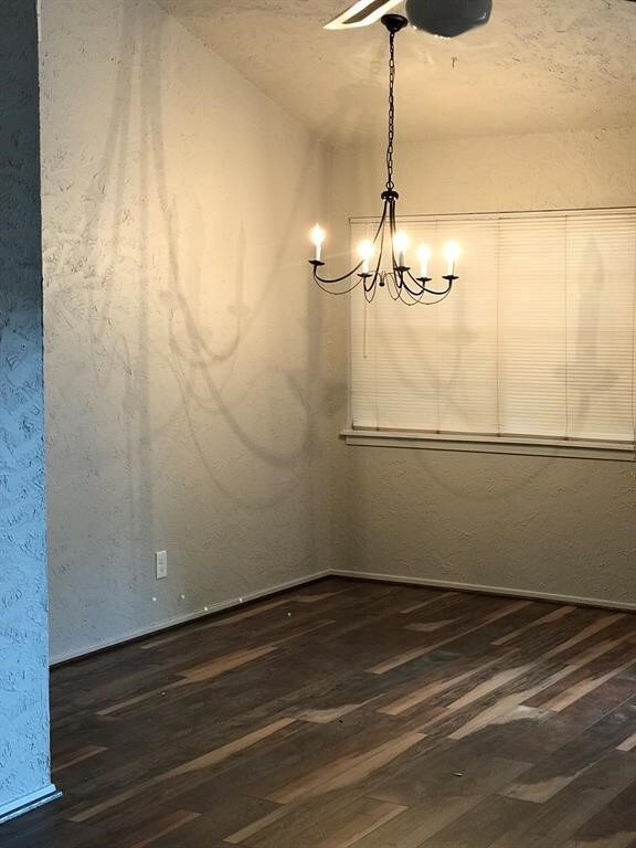 KITCHEN WITH QUARTZ COUNTERS
