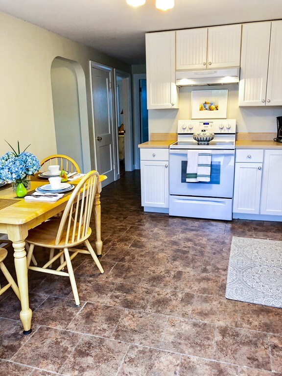 8 Huntington Ave, Plainville, MA 02762 - photo 7