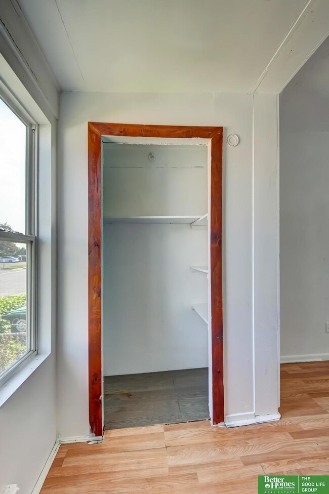 3113 R St, Omaha, NE 68107 - photo 5