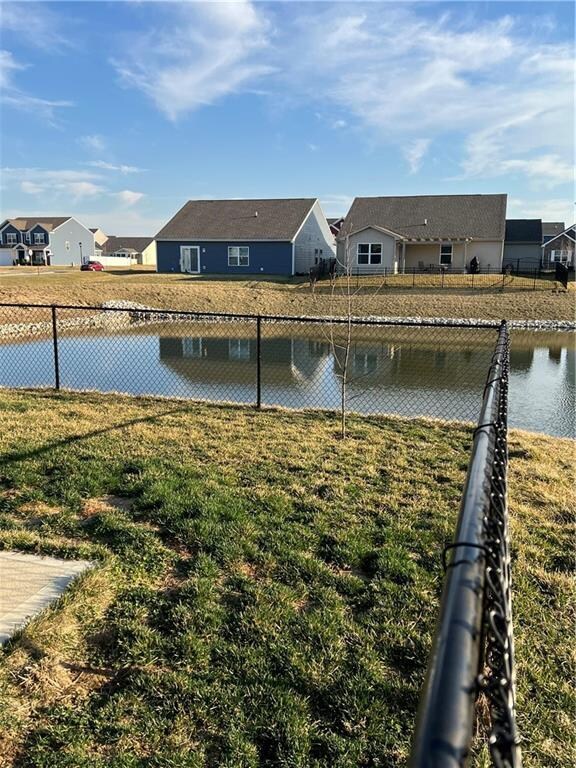 1685 Woodside Cir, Franklin, IN 46131 - photo 3