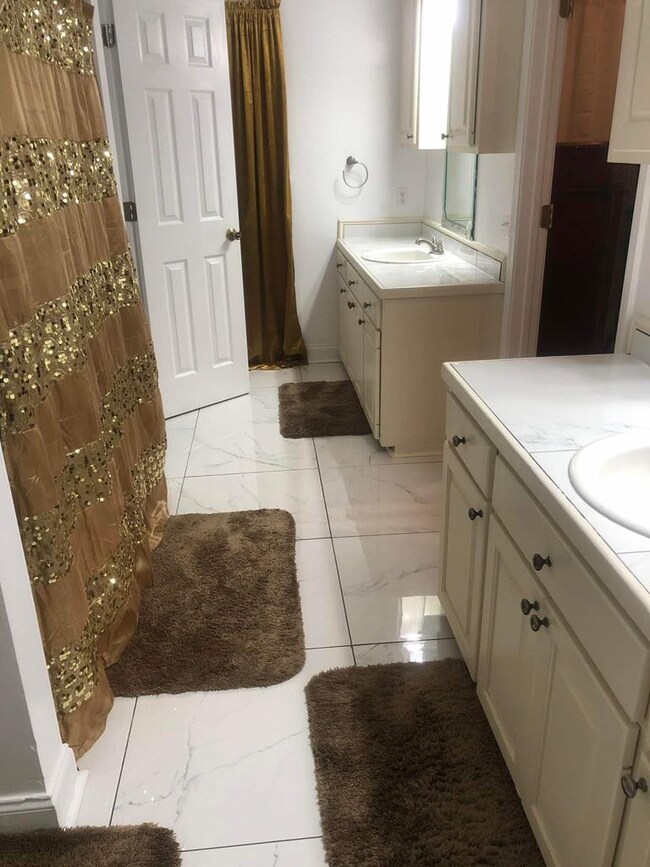 319 S Railroad Ave, Tylertown, MS 39667 - photo 7