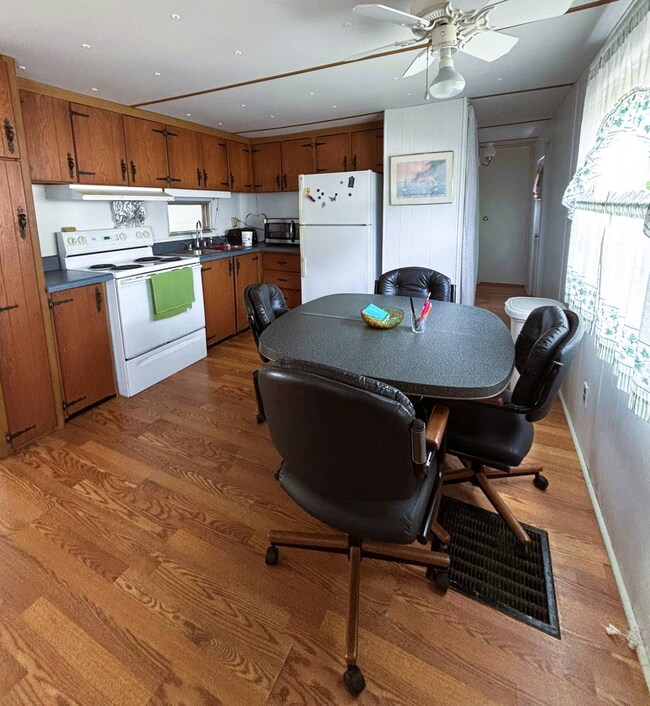 160 Phyllis Dr, Sebastian, FL 32958 - photo 6