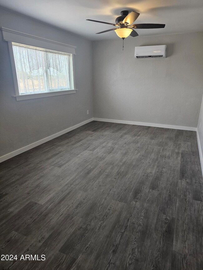 507 W Norma St (10)