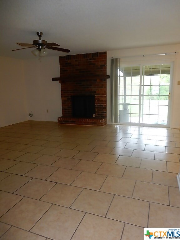 2719 Phyllis Dr, Copperas Cove, TX 76522 - photo 4