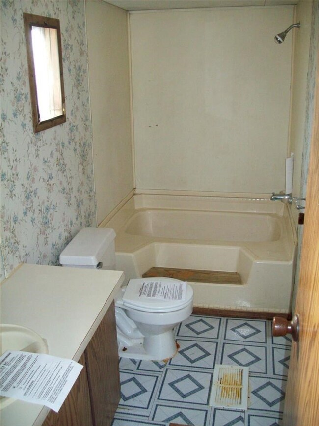 10502 E 200 S, North Liberty, IN 46554 - photo 6