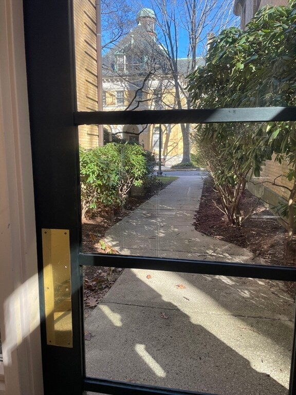 75 Glen Rd unit B-5, Brookline, MA 02445 - photo 3