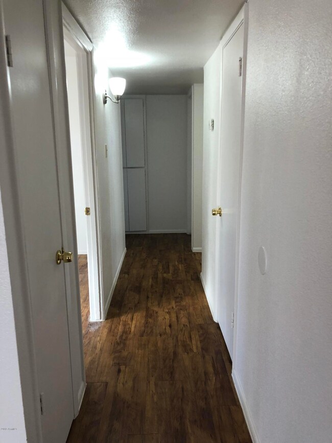 6_Hallway