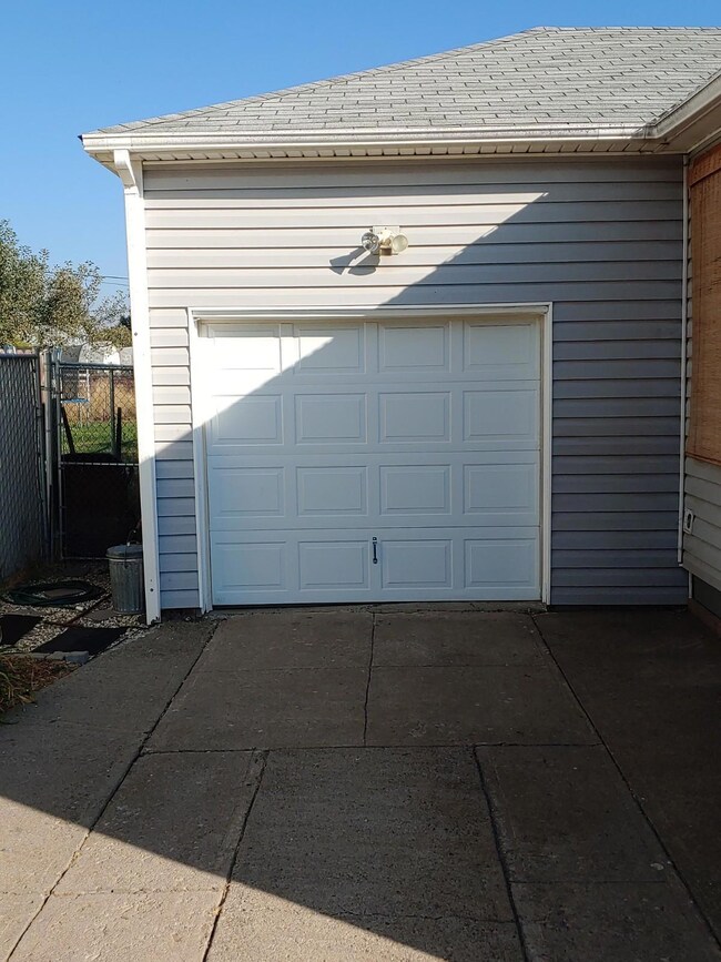 4505 Thompson Ave, Klamath Falls, OR 97603 - photo 4