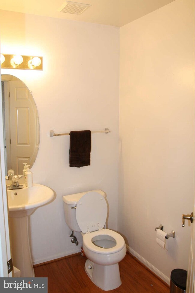 8320 Green Heron Way unit 51, Lorton, VA 22079 - photo 6