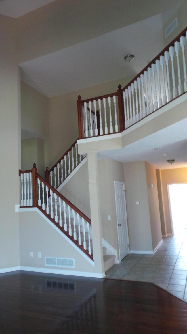 2467 Minnie Ct, Lewis Center, OH 43035 - photo 6